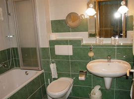 Bathroom Studio City Hotel Geilenkirchen